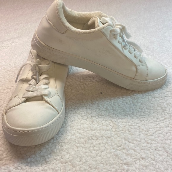 Steven by Steve Madden White Leather Sneakers Preowned Size 7M - Picture 1 of 16